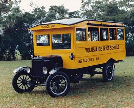 Technological Breakthrough: From Wooden Bodies to the First Diesel Buses